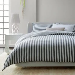 Bowed White Lacquered Queen Bed -Home Furnishing Store BowedWhiteLacqueredQueenSP20 1x1