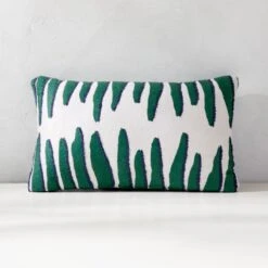 Gato Outdoor Throw Pillow 20''x12''